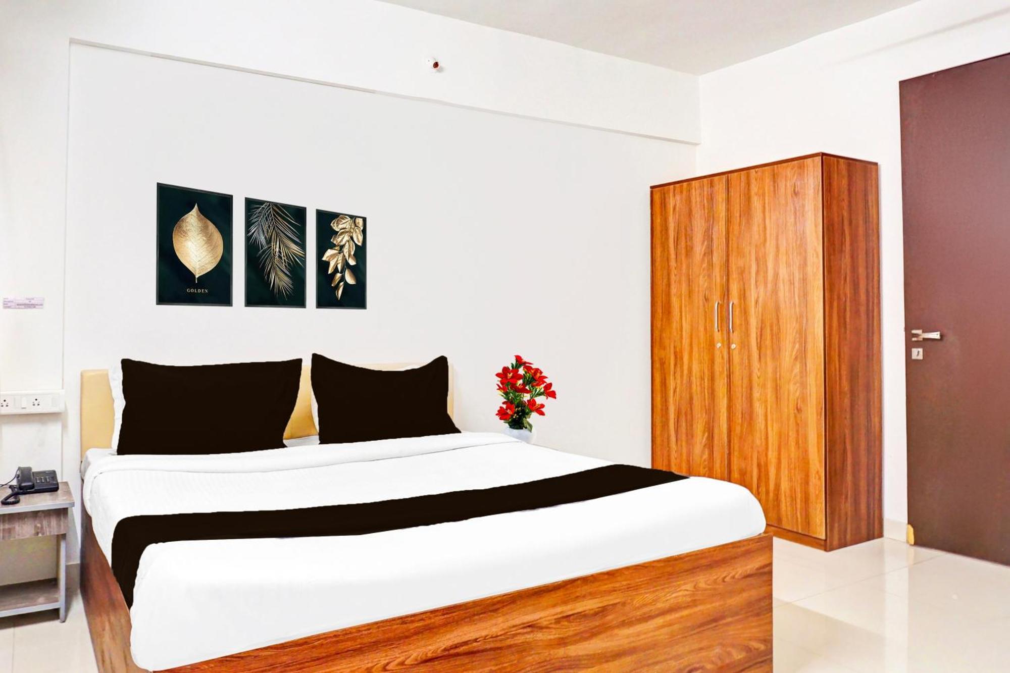 Super Collection O Baner Formerly Seven Hills Dāpuri Εξωτερικό φωτογραφία